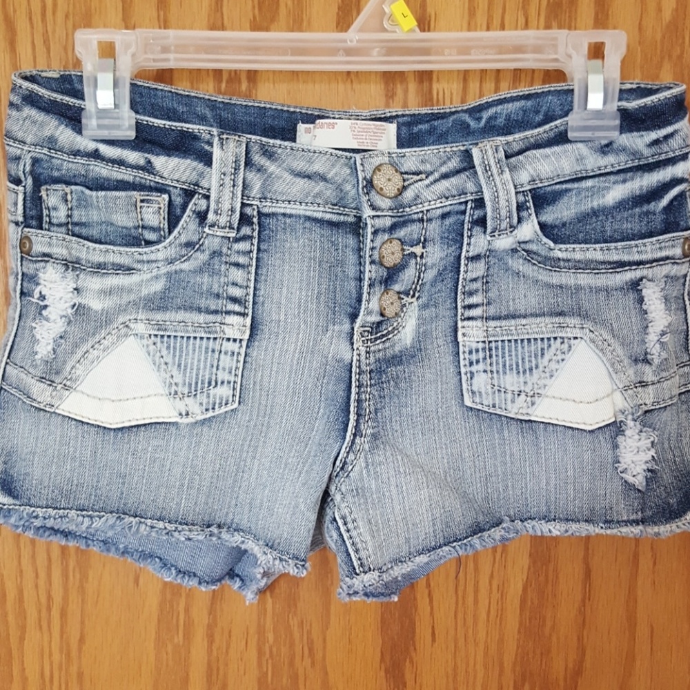 No Boundaries, denim Jean shorts, size 7